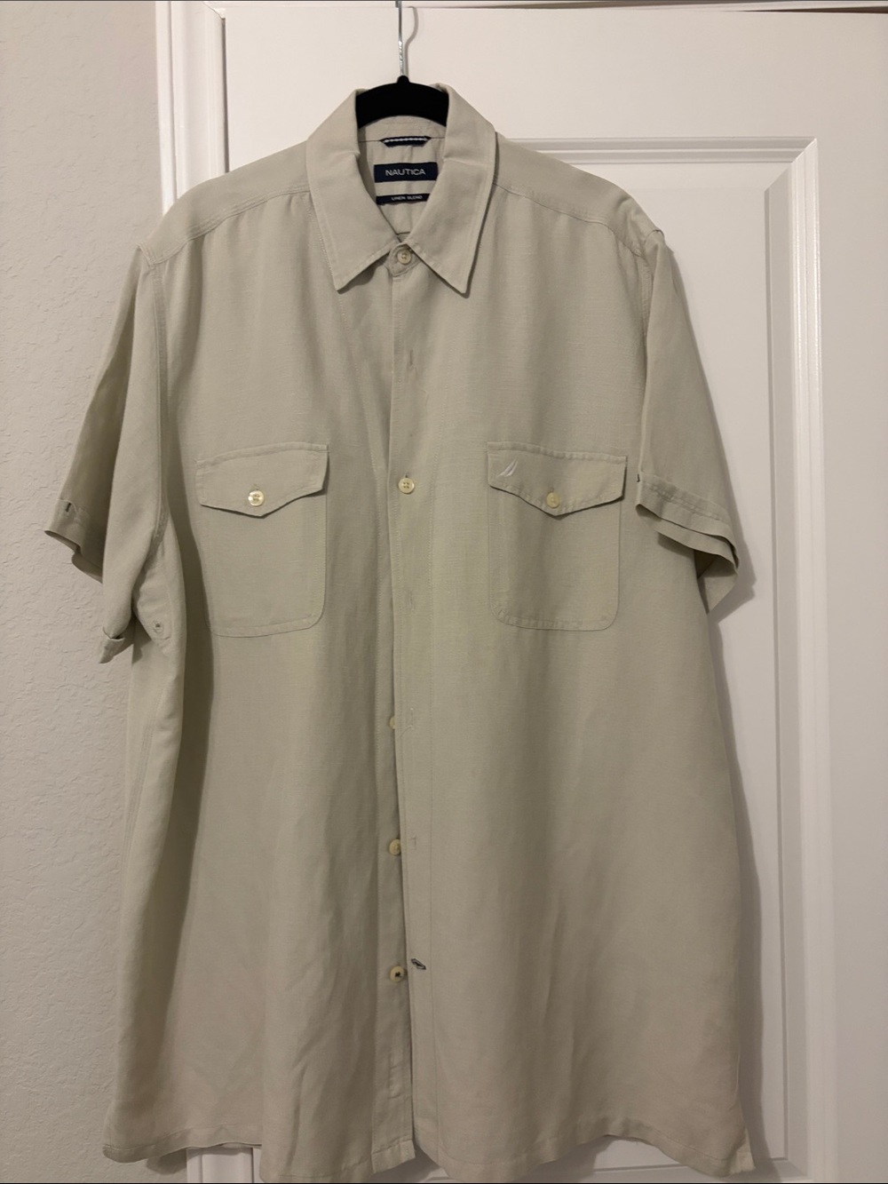 Nautica Men’s Short Sleeve Button-Down Shirt in Light Khaki